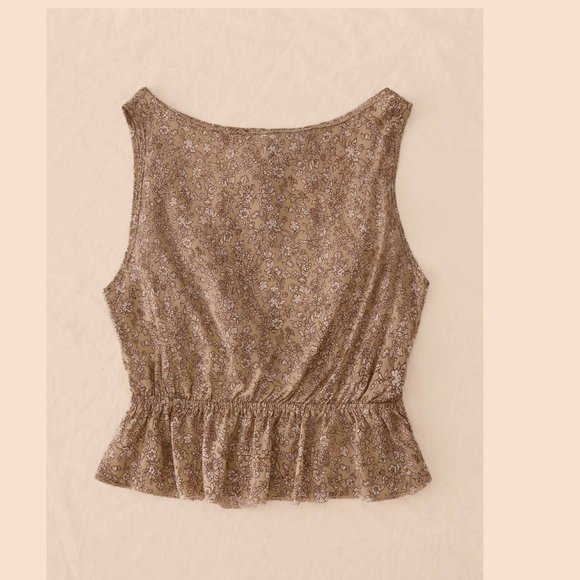 Plunging Neck Tie Front Ditsy Floral Peplum Top - Picture 2 of 4